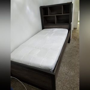 Twin bed in excellent condition.